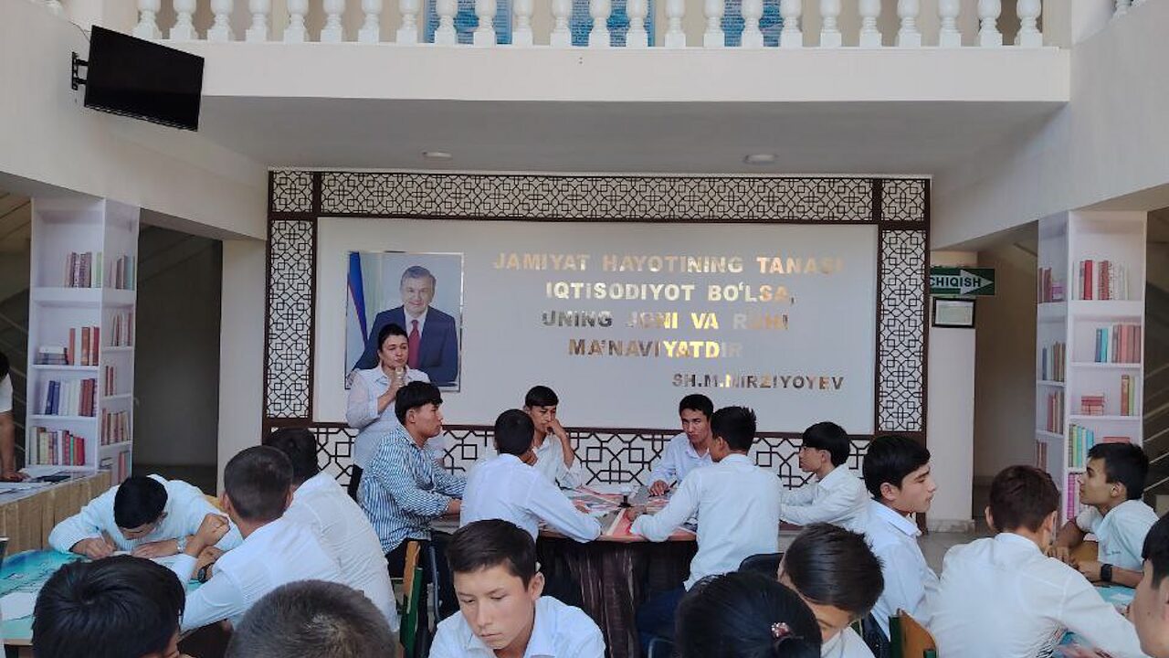 Texnikum o'quvchilari mashg'ulot jarayonida